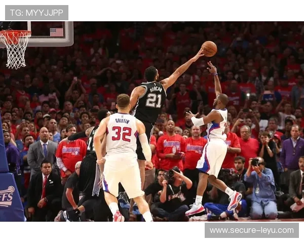 公牛季后赛首轮出局，球队面临阵容调整，公牛 季后赛