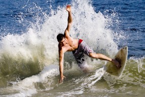 西甲俱乐部采用国内非传统渠道提升潮流形象，西甲所有俱乐部