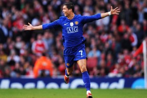 足球培训行业规范化运营促进整体市场健康发展，足球培训wbg