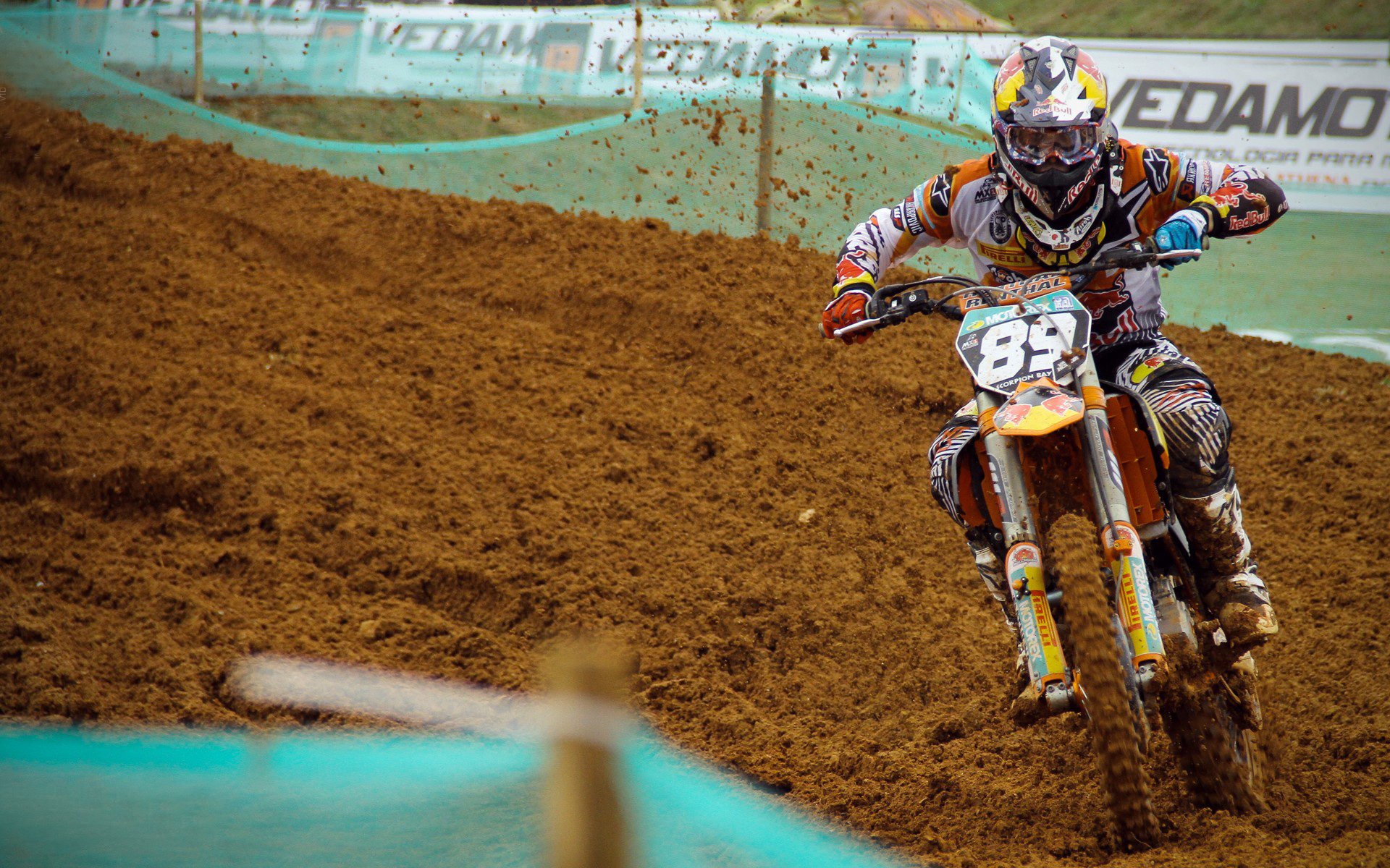 英超球队引入神经反馈训练提升球员注意力集中度，英超各队训练基地